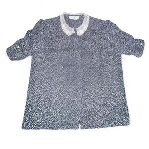 Elegant Navy Blue Blouse with Lace Collar